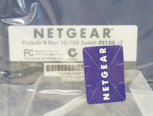 Netgear FS108 ProSafe 8-Port 10/100 Desktop Switch - Image 5