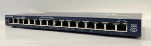 Netgear FS116 Fast Ethernet 16 10/100 Switch - Image 2