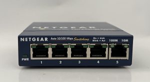 Netgear FS105 v2 ProSafe 5-Port 10/100 Fast Ethernet Switch - Image 2
