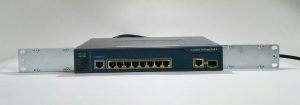 Cisco WS-C3560-8PC-S Catalyst 3560 Series 8-PoE Switch w Brackets - Image 2