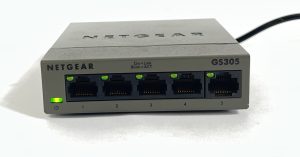 Netgear GS305 5-Port Gigabit Ethernet Switch - Image 2