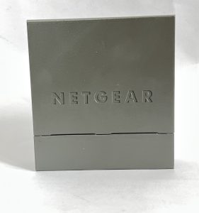 Netgear GS305 5-Port Gigabit Ethernet Switch - Image 4