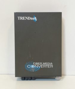TRENDnet TFC-110S15 10/100 BASE-TX to 15km 100 Base-FX Single-mode with SC Connector Fiber Media Converter - Image 2