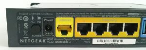 Netgear WNR3500L N300 4-Port Wireless Gigabit Router - Image 4