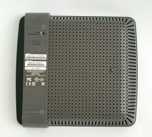 Cisco Linksys E3200 4-Port Wireless Router - Image 5