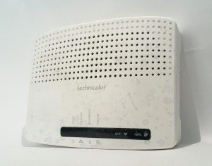 Technicolor TG582n 4-PoE Wireless Router