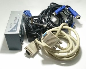 2-Port VGA Video Splitter with 3x VGA Cables & PSU - Image 3