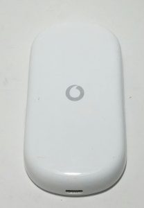 Vodafone R205 Mobile Wi-Fi 3G Hotspot - Image 3