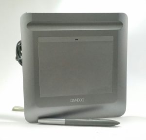 Wacom Bamboo One CTF-430/SO-B Tablet w Pen +Software