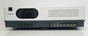 Sanyo PLC-XE34 XGA Projector with 840 Lamp Hours Used - Image 2