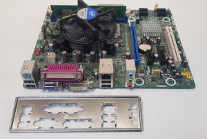 Intel Core i3-2120 @ 3.3GHz 4GB DDR3 RAM intel DH61CR Motherboard + IO shield
