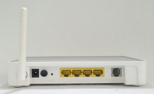Thomson TG585 V8 4-Port Wireless ADSL Router - Image 4