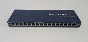 Netgear FS116 Fast Ethernet 16 Port 10/100 Switch - Image 2