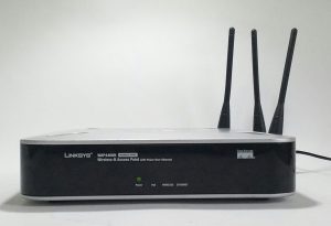 Cisco Linksys WAP4400N Wireless-N Access Point - Image 2
