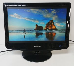Samsung Syncmaster 932mw LCD TV Monitor HDMI VGA DVi Component Scart s-video