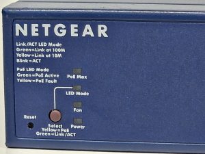 Netgear ProSafe 24+4 Smart Switch With PoE FS728TP V2 - Image 7
