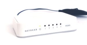 Netgear GS205 5-Port Fast Ethernet Switch with Power Supply Unit