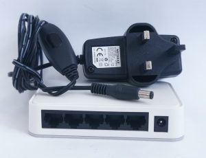 Netgear GS205 5-Port Fast Ethernet Switch with Power Supply Unit - Image 5