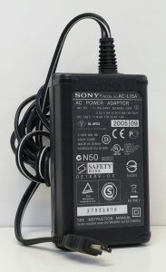 Sony AC-L15A AC Power Adaptor 8.4V 1.7A