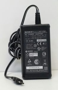 Sony AC-L15A AC Power Adaptor 8.4V 1.7A - Image 2