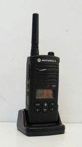 Motorola P14XTA03A1AH Two Way Radio Walkie Talkie With a Motorola Charger Pod
