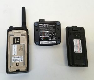 Motorola P14XTA03A1AH Two Way Radio Walkie Talkie With a Motorola Charger Pod - Image 4