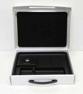Apple MacBook Pro 13-Inch LED-backlit Widescreen Notebook Box Only - Image 3