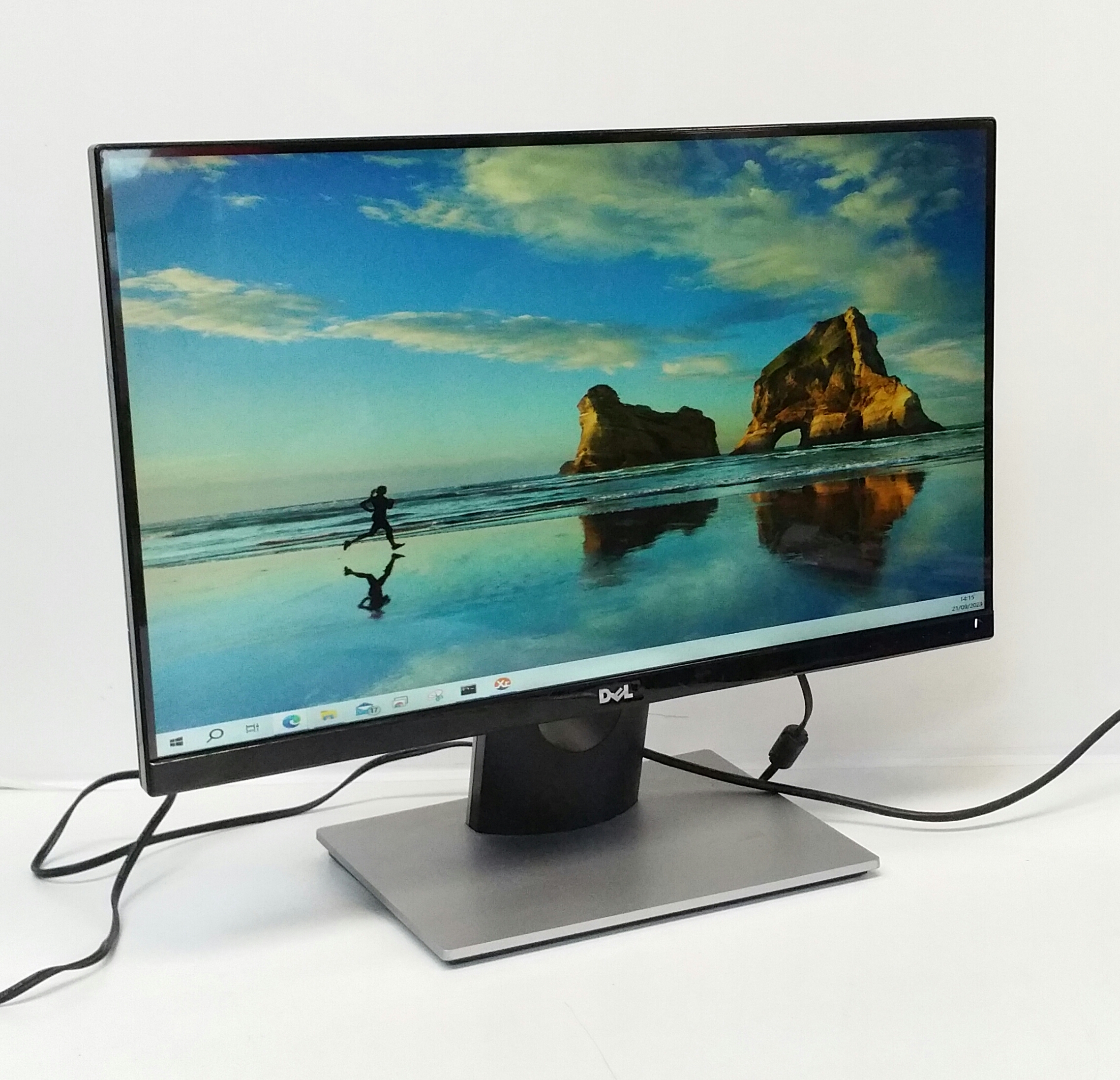 20180205_150623-1 Dell S2216H 22" LCD Monitor - Image 1