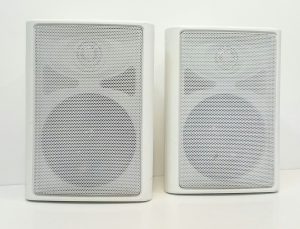 2X Unbranded Wall Mounted Speakers - With Mounting Brackets - Image 2