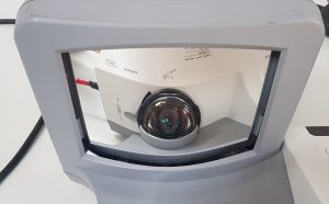 NEC U250X Projector with 143 Lamp Hours Used - Image 4