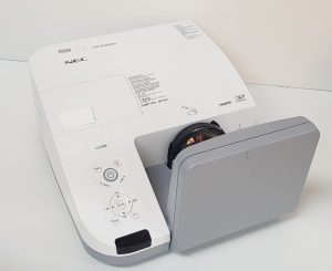 NEC U250X Projector with 143 Lamp Hours Used