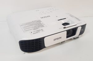 EPSON EB-X41 Projector with 433 Lamp Hours Used