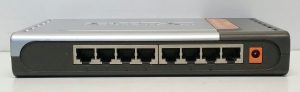 D-Link DES-1008D 8-Port 10/100 Fast Ethernet Switch - Image 5