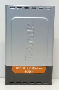 D-Link DES-1008D 8-Port 10/100 Fast Ethernet Switch - Image 3