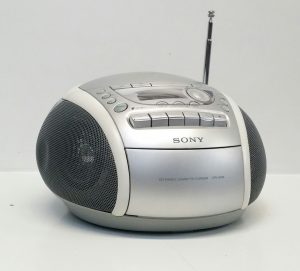 Sony CFD-E90L Compact Disc Digital Audio CD-R/RW Playback Radio