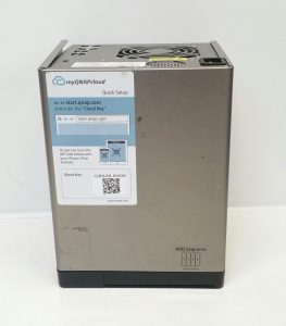 Qnap Network Attached Storage TS-453 Pro No Drive or Caddies Included not working faulty - Image 6