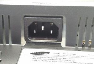 Samsung S19C450 19" DVI, VGA Monitor S19C450BR - Image 4