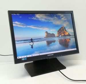 Samsung SyncMaster SA450 19" DVI, VGA Monitor S19A450BW Power Cable Included