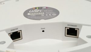 Unifi AP Pro UAP-Pro PoE Access Point - Image 4