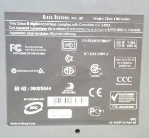 Cisco 1721 1700 Series 10/100 Modular Access Ethernet Router - Image 3