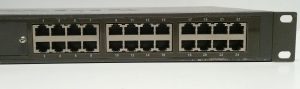 D-Link DES-1024R+ 24-Port 10/100 Fast Ethernet Switch - Image 6