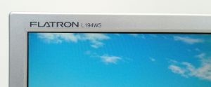 LG Flatron L194WS 19" VGA Monitor - Image 8