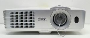 BenQ W1070+ VGA Projector - Image 2