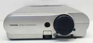 Toshiba TLP-B2 LCD Data Projector TLP-B2E - Image 2