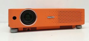 Sanyo PLC-XE31 Pro XtraX Multiverse Projector