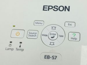 Epson EB-S7 H328B VGA LCD Projector w 54 Lamp Hours Used - Image 9