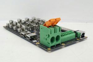 Cambrionix 16 Port USB Hub - Image 4
