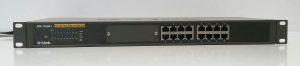 D-Link DES-1016R+ 16-Port 10/100 Fast Ethernet Switch - Image 2