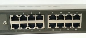 D-Link DES-1016R+ 16-Port 10/100 Fast Ethernet Switch - Image 7