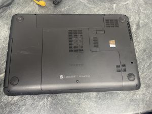 HP Pavilion 15-e092sa Laptop AMD A4-5000 APU with Radeon 8GB Ram Windows 10 - Image 3